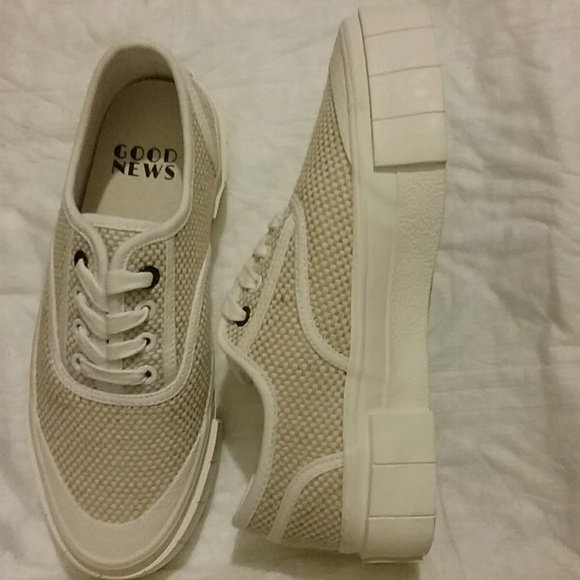 GOOD NEWS NIB Sneakers, US sz 6 - Picture 6 of 8